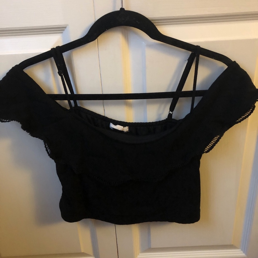 Black cropped off the shoulder tank top
